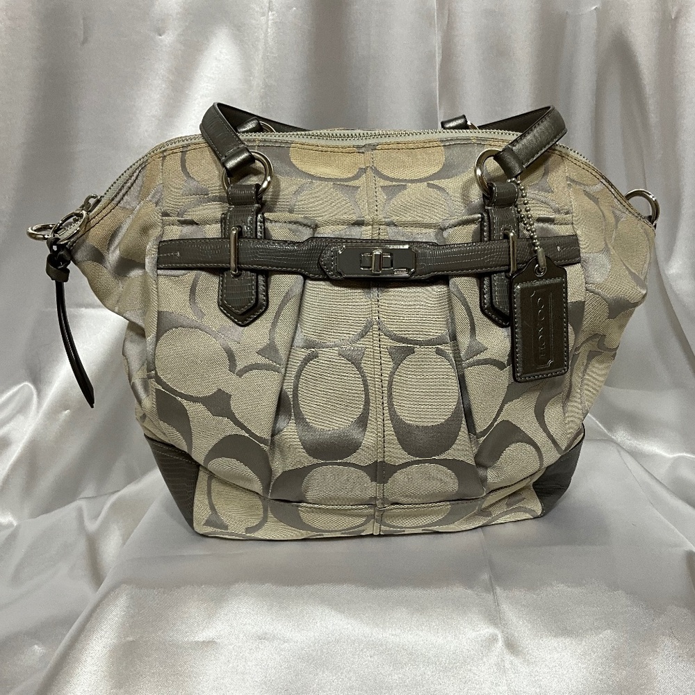 Coach Beige and Silver Pleated front handbag 26-H1c